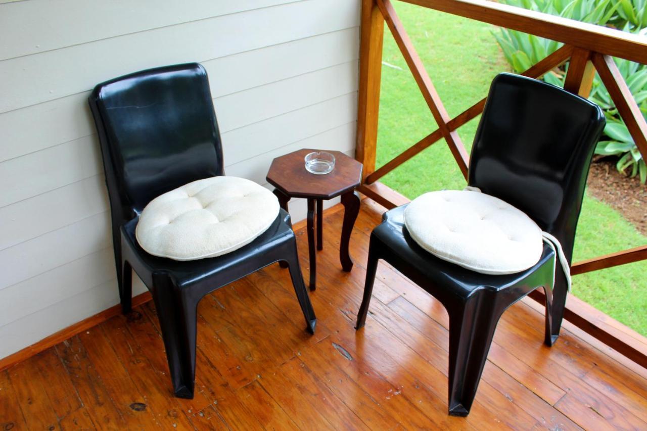 Bietjie Rus Guest House Адо Екстериор снимка